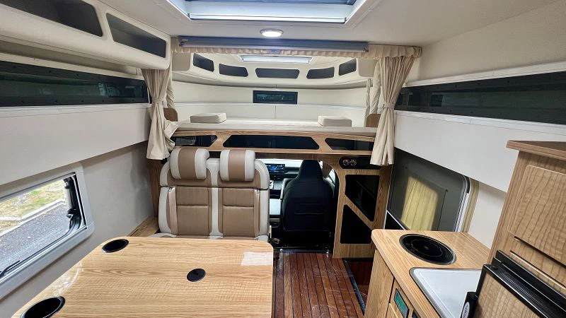 5 detail of Star Boundless MAXUS Pop-top Roof 4WD RV002 5 detail of Star Boundless MAXUS Pop-top Roof 4WD RV002